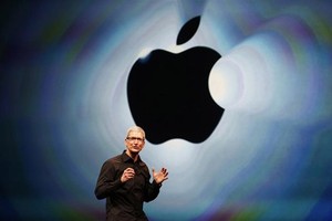 Setiap Tim Cook Angkat Bicara, Saham Apple Anjlok