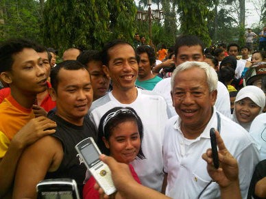 Senam di Stadion Teladan Medan, Jokowi Disambut Antusias Warga
