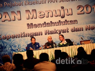 Hatta Kumpulkan Gubernur-Walikota dari PAN