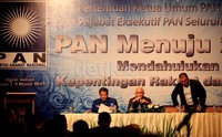 Hatta menyatakan pertemuan tersebut untuk menghadapi tahun 2013 yang dianggap banyak kalangan sebagai tahun politik.