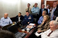 Obama melihat live streaming detik-detik penangkapan Osama Bin Laden di Degung Putih, Mei 2011. (Photo by Pete Souza/The White House via Getty Images)