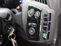 Ngebut dengan Mobil Sport Hybrid Honda CR-Z