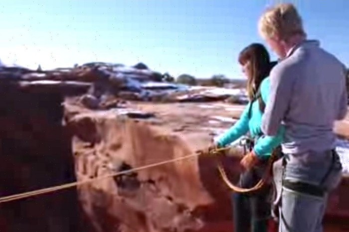 Didorong ke Jurang, Gadis Ini Putuskan Pacarnya