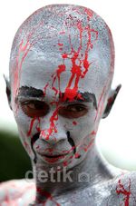 Aksi Teatrikal Menolak PP Soal Tembakau