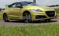 Honda CR-Z menggunakan mesin bensin 1.500 cc 4 silinder SOHC i-VTEC dengan satu motor listrik IMA (Integrated Motor Assist) dan baterai Lithium-ion.
