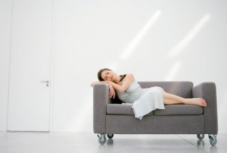 Picu Kegemukan, Perlukah Sofa Diberi Label Peringatan?