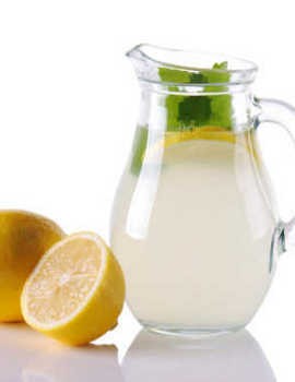 Minum Teh Hijau dan Air Jeruk Lemon Agar Tubuh Ramping