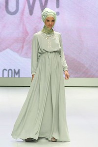 Jakarta, Indonesia - 15 Februari. Take a Bow by Ria Miranda. Explore Minangkabau Herritage. Indonesia Fashion Week 2013 at Jakarta Convention Center. 15 Februari 2013. Senayan. Jakarta. [Foto: Mohammad Abduh/Wolipop]