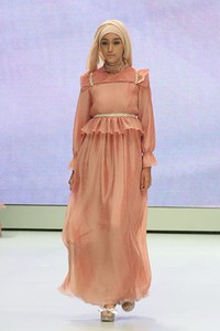 Jakarta, Indonesia - 15 Februari. Take a Bow by Ria Miranda. Explore Minangkabau Herritage. Indonesia Fashion Week 2013 at Jakarta Convention Center. 15 Februari 2013. Senayan. Jakarta. [Foto: Mohammad Abduh/Wolipop]