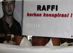 Pendukung Raffi Ahmad Geruduk PN Jaktim