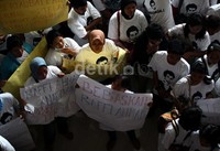 Demonstran didominasi oleh wanita.