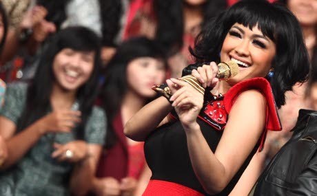 Dinyatakan Buron, Ini Pembelaan Julia Perez