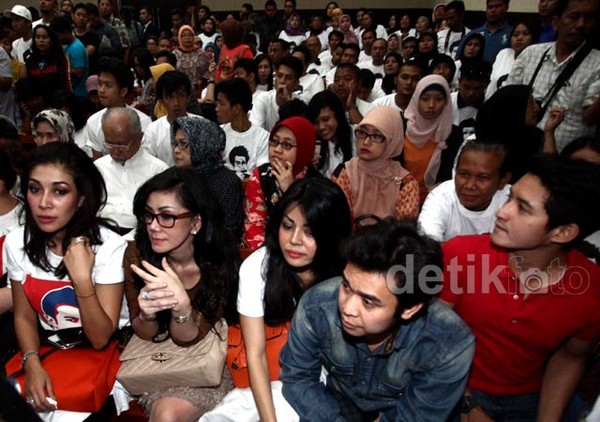 Artis Ramai-ramai Dukung Raffi Ahmad di Sidang Praperadilan