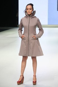 Jakarta, Indonesia - 15 Februari. Camilla Wellton Eco Couture. Indonesia Fashion Week 2013 at Jakarta Convention Center. 15 Februari 2013. Senayan. Jakarta. [Foto: Mohammad Abduh/Wolipop]