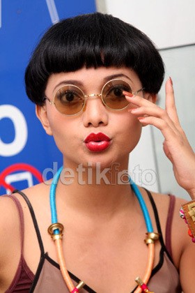 5 Artis Indonesia Cantik Berambut Pendek