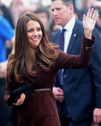 Perempuan berusia 31 tahun itu melambaikan tangannya. Chris Jackson/Getty Images.