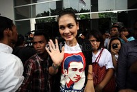 Luna Maya juga terlihat hadir di sidang tersebut.