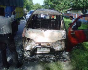 Korsleting, Daihatsu Espass Ludes Terbakar