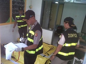 Kehilangan Ayah Tercinta, Didin Terus Berderai Air Mata