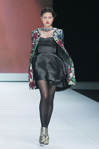 Jakarta, Indonesia - 16 Februari. Hengki Kawilarang Urban Senja. Indonesia Fashion Week 2013 at Jakarta Convention Center. 16 Februari 2013. Senayan. Jakarta. [Foto: Mohammad Abduh/Wolipop]