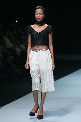 Jakarta, Indonesia - 16 Februari. Marisa The Beauty of Java. Indonesia Fashion Week 2013 at Jakarta Convention Center. 16 Februari 2013. Senayan. Jakarta. [Foto: Mohammad Abduh/Wolipop]