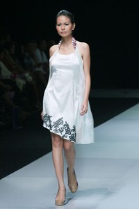 Jakarta, Indonesia - 16 Februari. Marisa The Beauty of Java. Indonesia Fashion Week 2013 at Jakarta Convention Center. 16 Februari 2013. Senayan. Jakarta. [Foto: Mohammad Abduh/Wolipop]