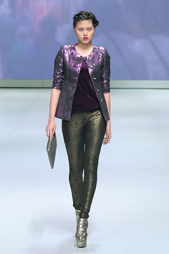 Jakarta, Indonesia - 16 Februari. Hengki Kawilarang Urban Senja. Indonesia Fashion Week 2013 at Jakarta Convention Center. 16 Februari 2013. Senayan. Jakarta. [Foto: Mohammad Abduh/Wolipop]