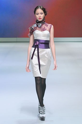 Jakarta, Indonesia - 16 Februari. Hengki Kawilarang Urban Senja. Indonesia Fashion Week 2013 at Jakarta Convention Center. 16 Februari 2013. Senayan. Jakarta. [Foto: Mohammad Abduh/Wolipop]