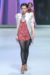 Jakarta, Indonesia - 16 Februari. Hengki Kawilarang Urban Senja. Indonesia Fashion Week 2013 at Jakarta Convention Center. 16 Februari 2013. Senayan. Jakarta. [Foto: Mohammad Abduh/Wolipop]