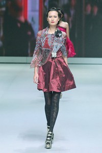 Jakarta, Indonesia - 16 Februari. Hengki Kawilarang Urban Senja. Indonesia Fashion Week 2013 at Jakarta Convention Center. 16 Februari 2013. Senayan. Jakarta. [Foto: Mohammad Abduh/Wolipop]