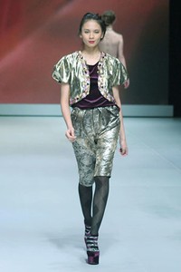 Jakarta, Indonesia - 16 Februari. Hengki Kawilarang Urban Senja. Indonesia Fashion Week 2013 at Jakarta Convention Center. 16 Februari 2013. Senayan. Jakarta. [Foto: Mohammad Abduh/Wolipop]