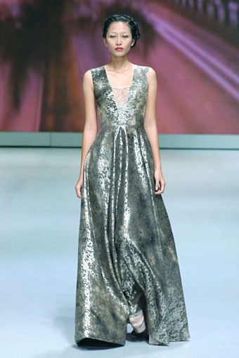 Jakarta, Indonesia - 16 Februari. Hengki Kawilarang Urban Senja. Indonesia Fashion Week 2013 at Jakarta Convention Center. 16 Februari 2013. Senayan. Jakarta. [Foto: Mohammad Abduh/Wolipop]