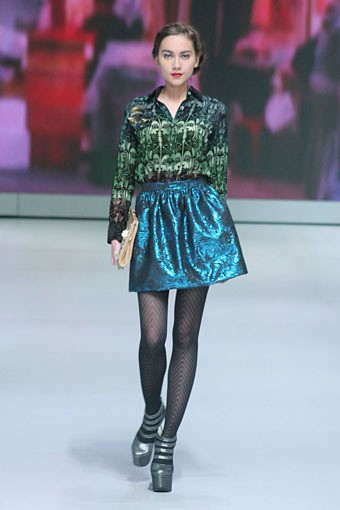 Jakarta, Indonesia - 16 Februari. Hengki Kawilarang Urban Senja. Indonesia Fashion Week 2013 at Jakarta Convention Center. 16 Februari 2013. Senayan. Jakarta. [Foto: Mohammad Abduh/Wolipop]