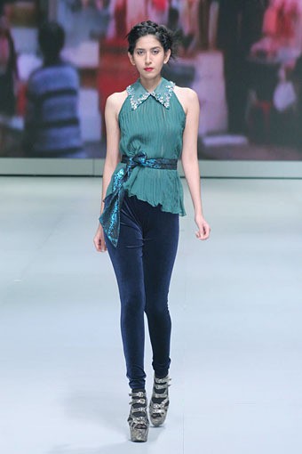 Jakarta, Indonesia - 16 Februari. Hengki Kawilarang Urban Senja. Indonesia Fashion Week 2013 at Jakarta Convention Center. 16 Februari 2013. Senayan. Jakarta. [Foto: Mohammad Abduh/Wolipop]