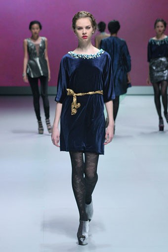 Jakarta, Indonesia - 16 Februari. Hengki Kawilarang Urban Senja. Indonesia Fashion Week 2013 at Jakarta Convention Center. 16 Februari 2013. Senayan. Jakarta. [Foto: Mohammad Abduh/Wolipop]