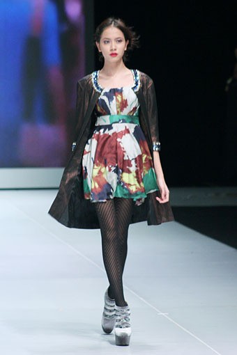 Jakarta, Indonesia - 16 Februari. Hengki Kawilarang Urban Senja. Indonesia Fashion Week 2013 at Jakarta Convention Center. 16 Februari 2013. Senayan. Jakarta. [Foto: Mohammad Abduh/Wolipop]