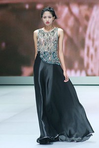 Jakarta, Indonesia - 16 Februari. Hengki Kawilarang Urban Senja. Indonesia Fashion Week 2013 at Jakarta Convention Center. 16 Februari 2013. Senayan. Jakarta. [Foto: Mohammad Abduh/Wolipop]