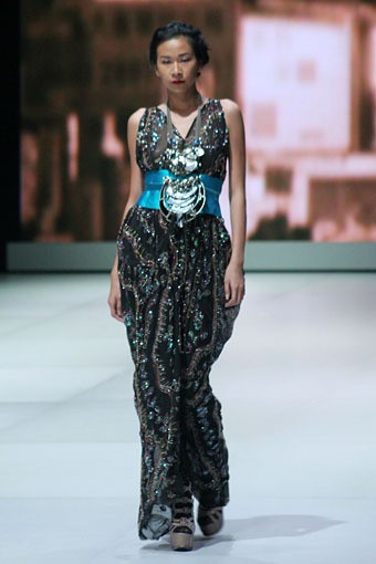 Jakarta, Indonesia - 16 Februari. Hengki Kawilarang Urban Senja. Indonesia Fashion Week 2013 at Jakarta Convention Center. 16 Februari 2013. Senayan. Jakarta. [Foto: Mohammad Abduh/Wolipop]