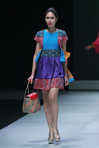 Jakarta, Indonesia - 16 Februari. Uke Toegimin Moven Movement. Indonesia Fashion Week 2013 at Jakarta Convention Center. 16 Februari 2013. Senayan. Jakarta. [Foto: Mohammad Abduh/Wolipop]