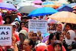 Ratusan Ibu-ibu Tagih Janji Jokowi