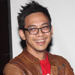 Stop Merokok, David NOAH Beralih ke Air Putih dan Permen