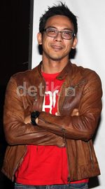 David NOAH Makin Kurus