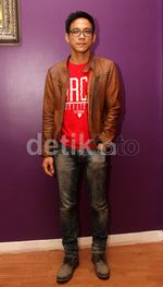 David NOAH Makin Kurus