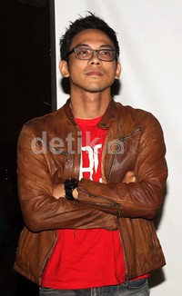 Kini, David juga sudah berhenti merokok.