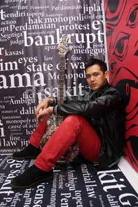 Bondan menjadi sutradara dalam video klip 'Manusia Sejuta Perkara'. Ayya/detikHOT.