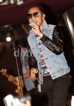 Pulang dari Inggris, Nidji Tebar Senyuman