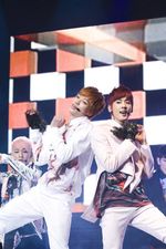 Aksi Enerjik Teen Top di Showcase No. 1