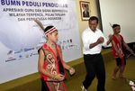 Dahlan Iskan Menari Tarian Dayak