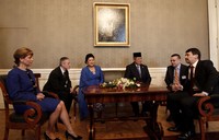 Presiden SBY melakukan pertemuan dengan Presiden Janos Ader di Ruang Blue Salon, Istana Sandor, Budapest, Hungaria. (Setpres).
