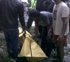 Diduga Stres, Ibu Rumah Tangga Loncat dari Jembatan Setinggi 50 Meter